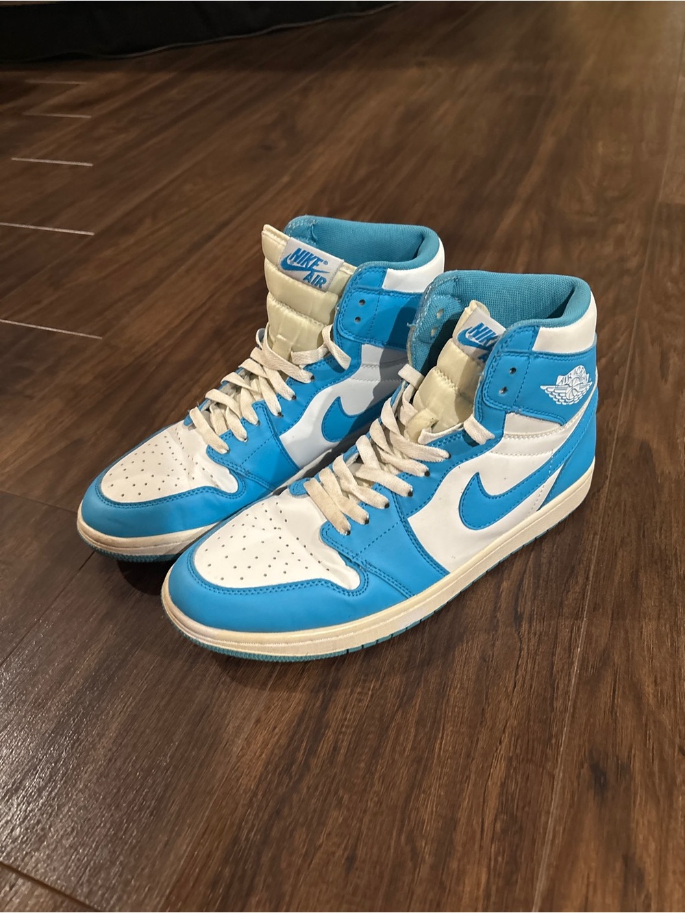 Nike High-Top Sneakers in White and Blue